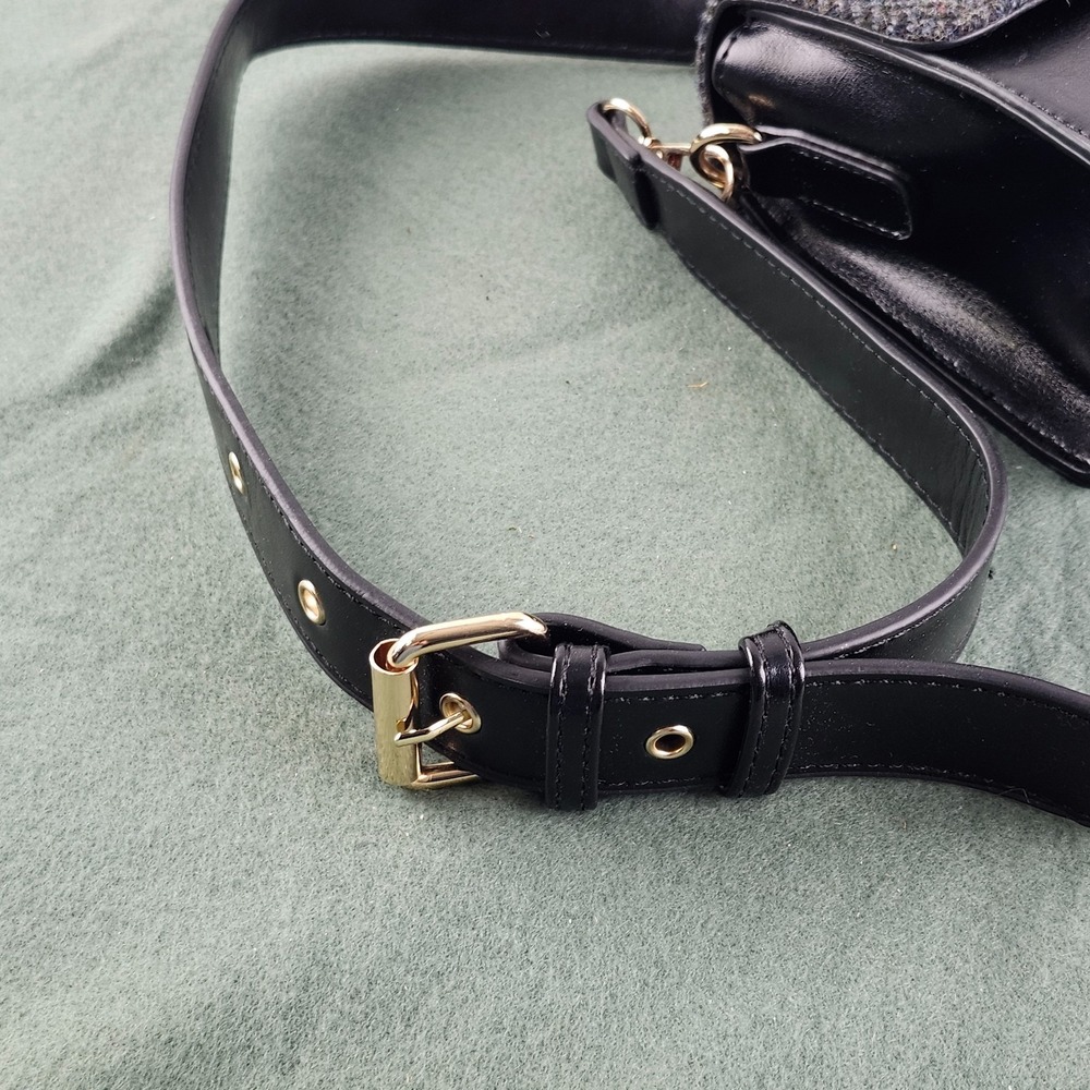 Harris Tweed Crossbody Bag w/ Goldtone Accent Black Leather Snow Paw Herringbone - Picture 12 of 12
